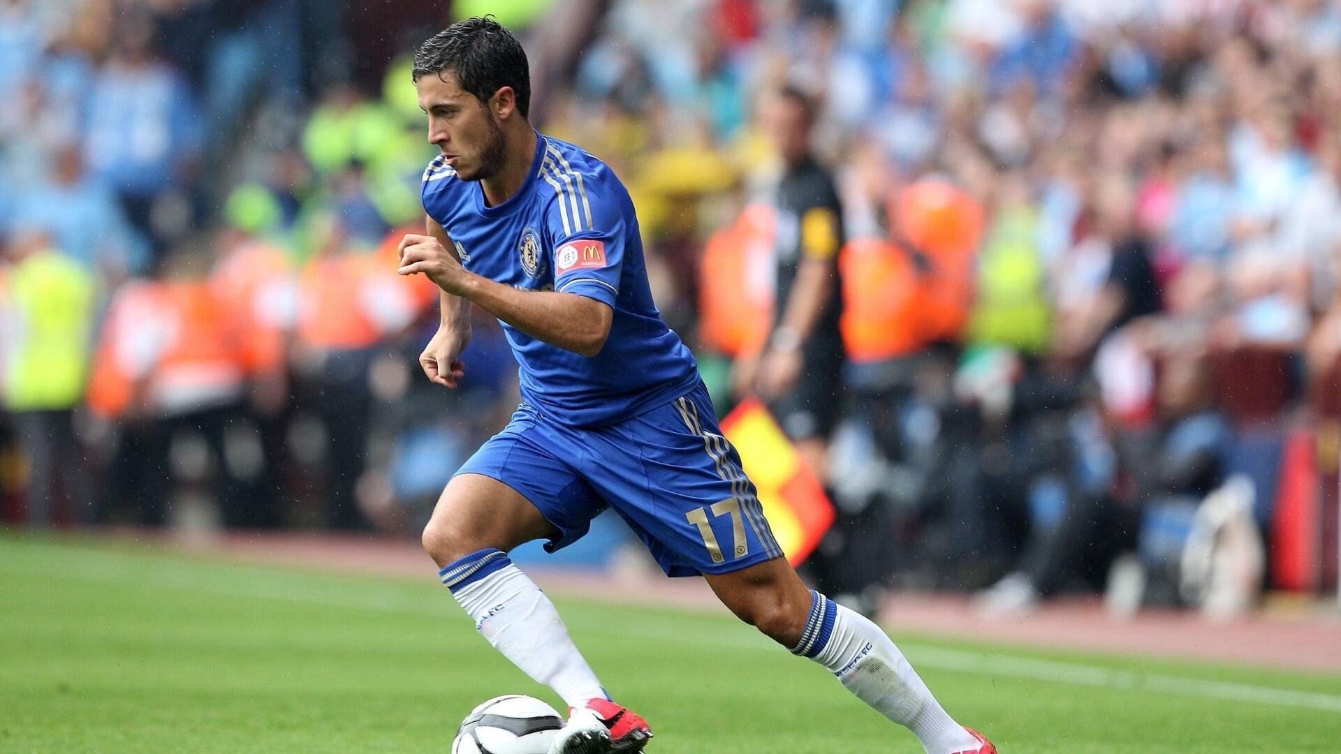 塞维利亚火力全开压制巴黎，罗德里化身关键先生导演逆转