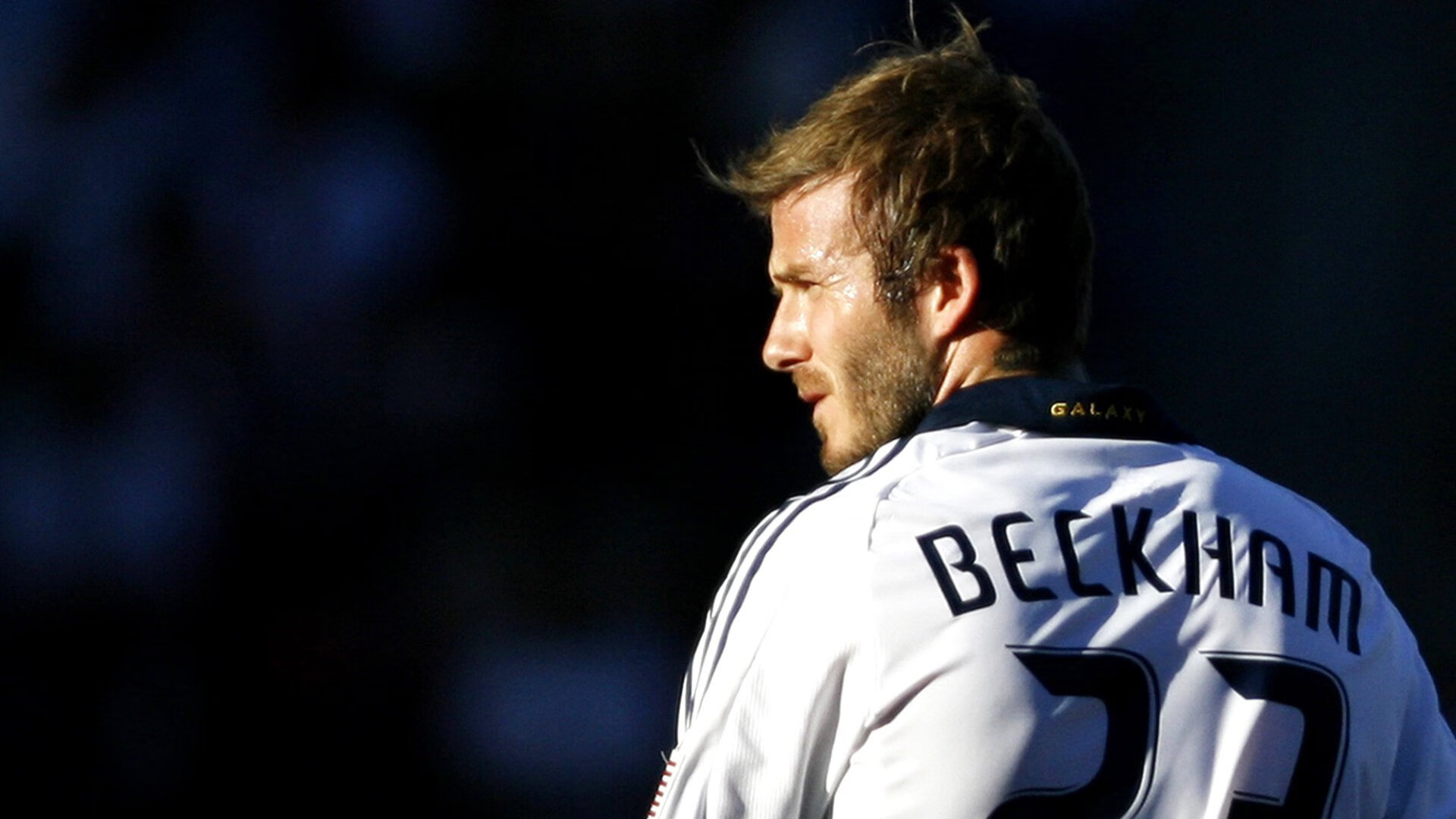 英超争冠之夜,伊萨克表现堪称教科书,他用非典型定义了现代中锋